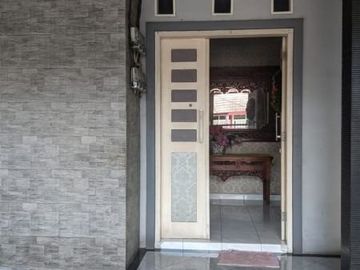 DIJUAL RUMAH KOST SANGAT BAGUS ADA KOLAM RENANGNYA DI GRIYALOKA BSD