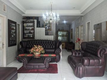 DIJUAL RUMAH KOST SANGAT BAGUS ADA KOLAM RENANGNYA DI GRIYALOKA BSD