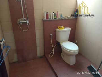 cepat Rumah Cisaranten Dengan sebagian isinya | SUKARNA