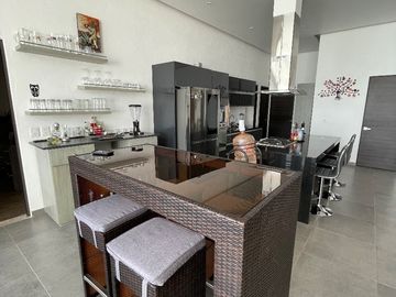 Casa totalmente amueblada en Venta Tequesquitengo