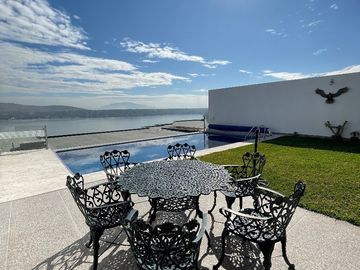 Casa totalmente amueblada en Venta Tequesquitengo