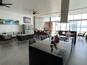 Casa totalmente amueblada en Venta Tequesquitengo