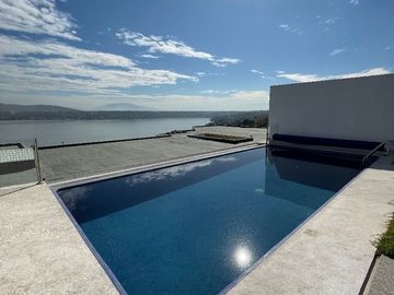 Casa totalmente amueblada en Venta Tequesquitengo