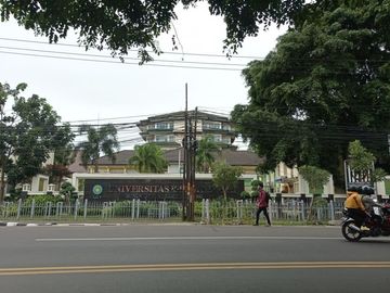 Tanah Bandung, dekat alun alun Ujungberung
