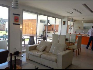Casa en  VENTA EN URBANIZACIÓN PRIVADA EXELENTE UBICACION