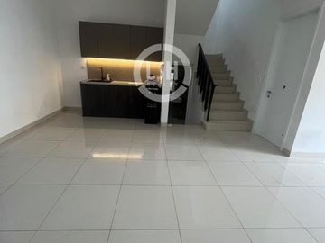 Disewakan Rumah Bagus di Cluster Abbey Road Sedayu City Kelapa Gading Jakarta Utara