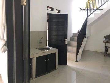 Rumah posisi hoek 2 lantai baru renov di De Marrakesh Ciwastra Bandung | SUTIAH