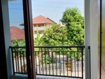 Rumah minimalis 2 lantai siap huni dekat pusat kota Jogja