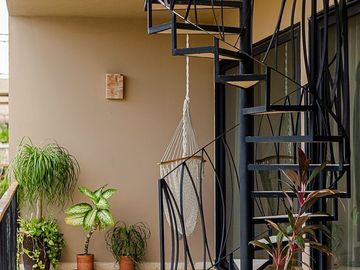 Lujoso Penthouse de 2 Recámaras en venta en Aldea Zamá