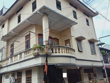 Rumah Hoek di Perum Margahayu Bekasi Timur