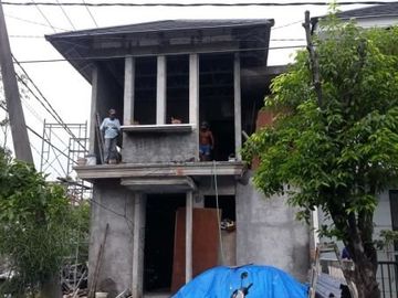Rumah hook 2 lantai Rungkut Asri Timur Surabaya