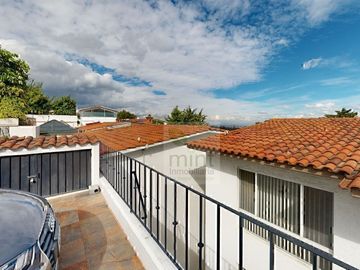 Rancho San Agustín, Apacible Fraccionamiento Casa Venta Vistas de Ciudad