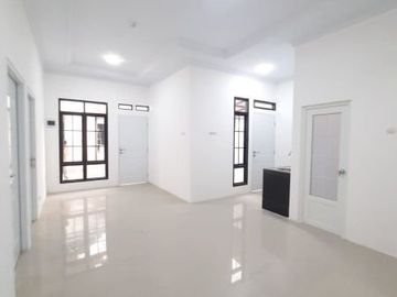 Rumah minimalis di Rangkapan Jaya Depok