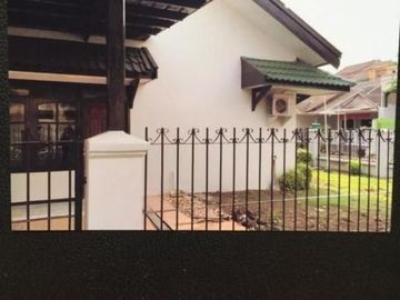Rumah Hook Klampis Harapan, Strategis Hadap Selatan-Barat (Hook)