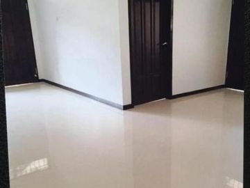 Rumah Hook Klampis Harapan, Strategis Hadap Selatan-Barat (Hook)