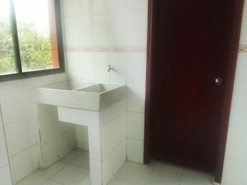 apartamento en arriendo/venta en riomar. Cod V27061