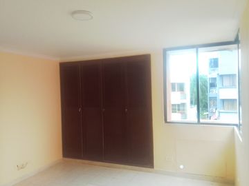 apartamento en arriendo/venta en riomar. Cod V27061