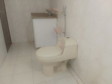 apartamento en arriendo/venta en riomar. Cod V27061
