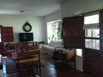 NUEVA TASACION HERMOSA CASA EN PARQUE LELOIR