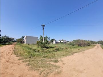 Terrenos a 350 metros de la playa en Paso de la Patria