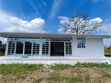 SE VENDE  CASA  CAMPESTRE EN   PEREIRA, RISARALDA, COLOMBIA