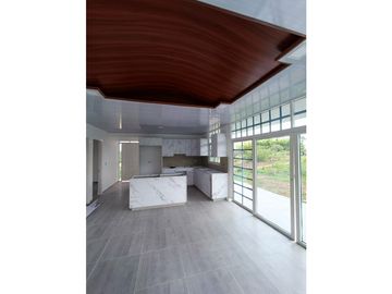 SE VENDE  CASA  CAMPESTRE EN   PEREIRA, RISARALDA, COLOMBIA