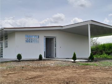 SE VENDE  CASA  CAMPESTRE EN   PEREIRA, RISARALDA, COLOMBIA