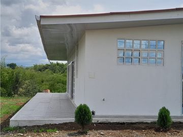 SE VENDE  CASA  CAMPESTRE EN   PEREIRA, RISARALDA, COLOMBIA