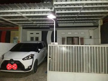 &nbsp;Dijual Rumah di BalasKlumprik , Wiyung, Surabaya