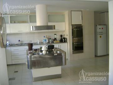 Casa en Venta - Martínez - Av. Libertador al Río