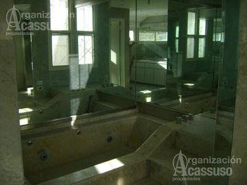 Casa en Venta - Martínez - Av. Libertador al Río