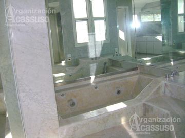 Casa en Venta - Martínez - Av. Libertador al Río