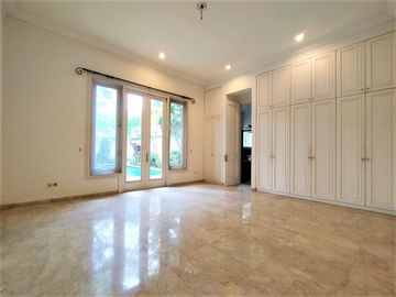 For Rent Single House at Kemang & Condition Semi Furnished HSE-A0360