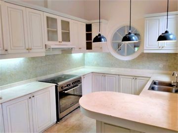 For Rent Single House at Kemang & Condition Semi Furnished HSE-A0360
