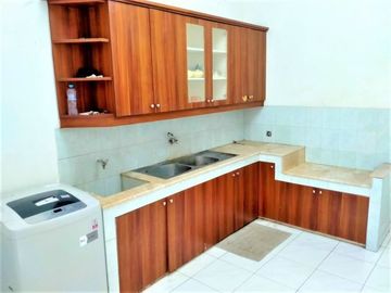 For Rent Single House at Kemang & Condition Semi Furnished HSE-A0360