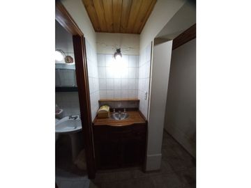 VENDO CASA GRANDE EN CUARTA SECCION DE CIUDAD  MENDOZA
