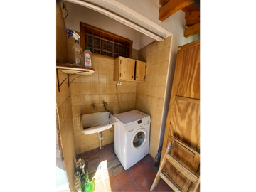 VENDO CASA GRANDE EN CUARTA SECCION DE CIUDAD  MENDOZA