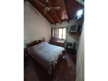 VENDO CASA GRANDE EN CUARTA SECCION DE CIUDAD  MENDOZA