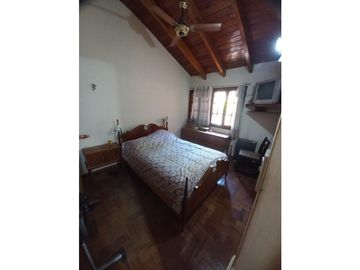 VENDO CASA GRANDE EN CUARTA SECCION DE CIUDAD  MENDOZA