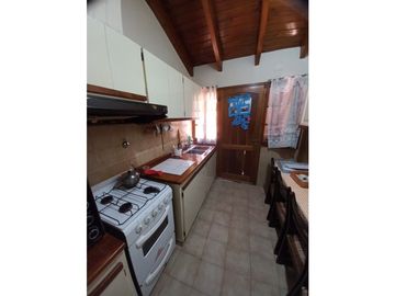 VENDO CASA GRANDE EN CUARTA SECCION DE CIUDAD  MENDOZA