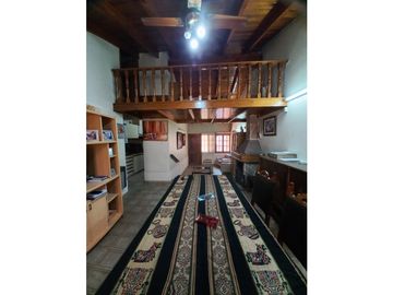 VENDO CASA GRANDE EN CUARTA SECCION DE CIUDAD  MENDOZA