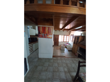 VENDO CASA GRANDE EN CUARTA SECCION DE CIUDAD  MENDOZA