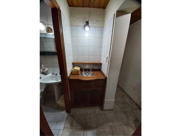 VENDO CASA GRANDE EN CUARTA SECCION DE CIUDAD  MENDOZA