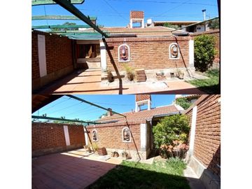 VENDO CASA GRANDE EN CUARTA SECCION DE CIUDAD  MENDOZA