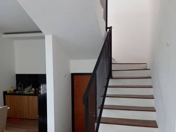 Rumah Mewah Full Furnished di Jalan Kaliurang Km 10 Dekat UII