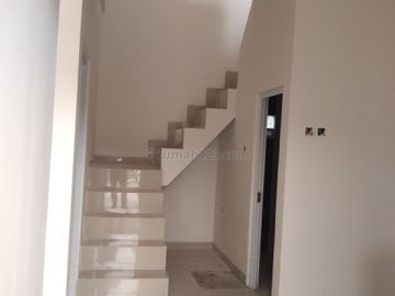 Rumah Modern Lokasi Strategis