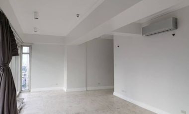 Condominium 3 Bedrooms: 3 BR Condo For Sale in The Salcedo Park Makati City