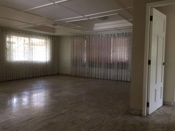 Spacious Three Bedroom House for Sale in Angeles City