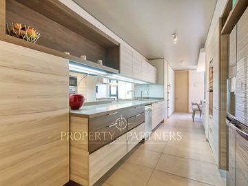 Moderno departamento con gran cocina en San Carlos de Apoquindo
