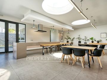 Moderno departamento con gran cocina en San Carlos de Apoquindo